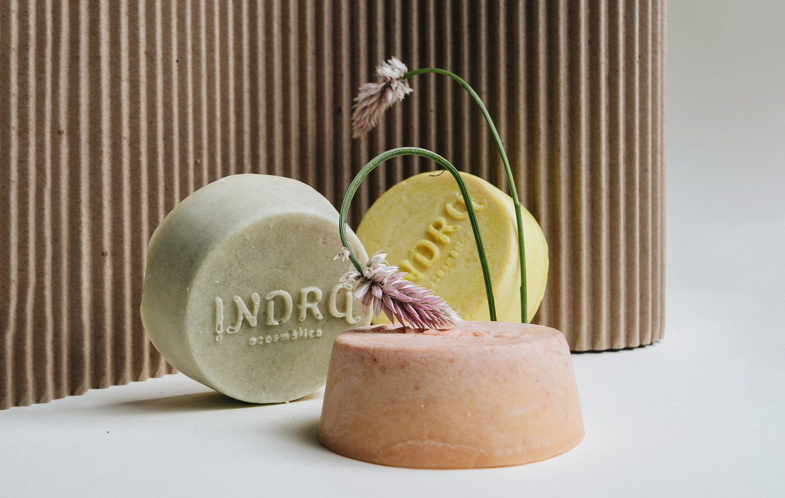 NATURAL, ECOLÓGICO, VEGANO, ORGÁNICO, LIBRE DE CRUELDAD ANIMAL… Y ¿FEMINISTA?, ¿HAY DIFERENCIA?